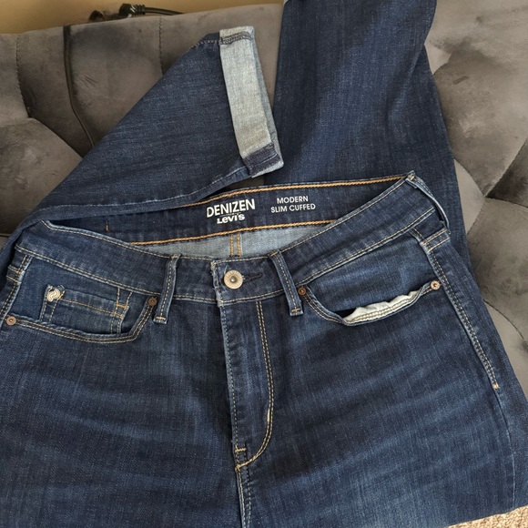 Levi's Women's Dark Blue Jeans - Picture 6 of 8